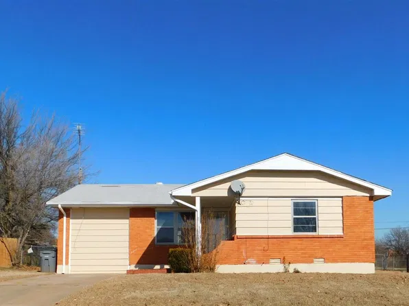 4303 NW Pollard Ave, Lawton, OK 73505