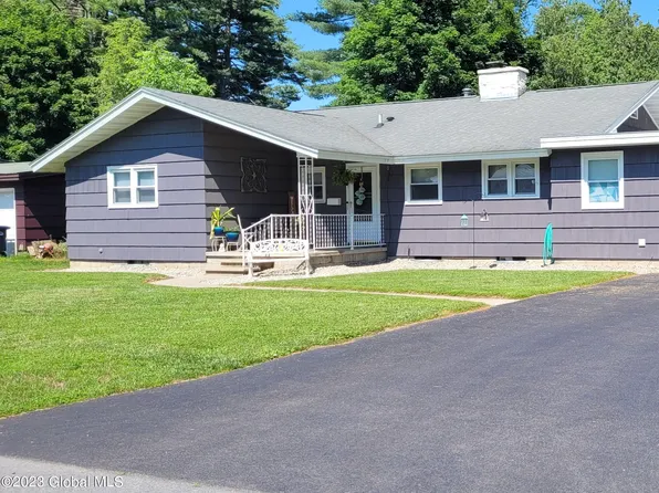 7 Northup Drive, Queensbury, NY 12804