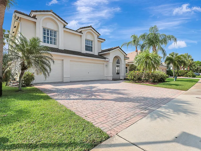 4190 Bahia Isle Cir — Photo 3