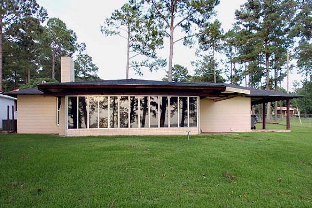 1st image of 40 Lakeview Dr