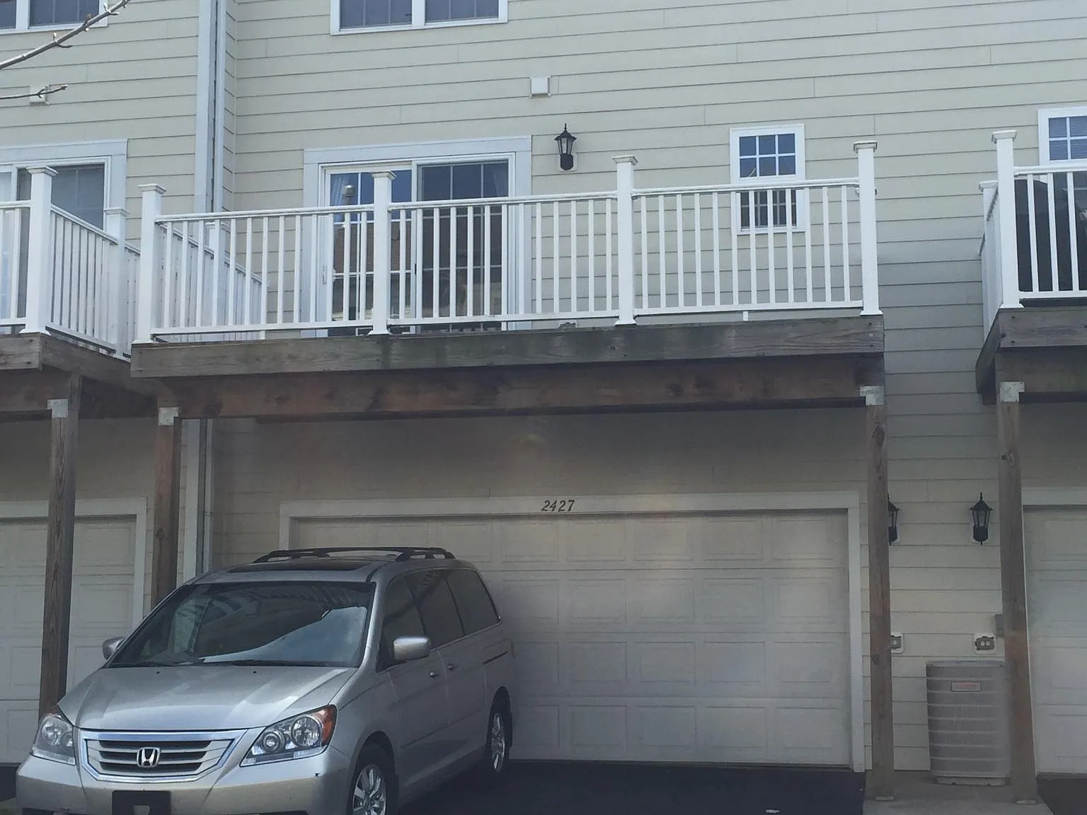 2 bed, 2.5 bath, 1700 sqft, $1,795 — Photo 2