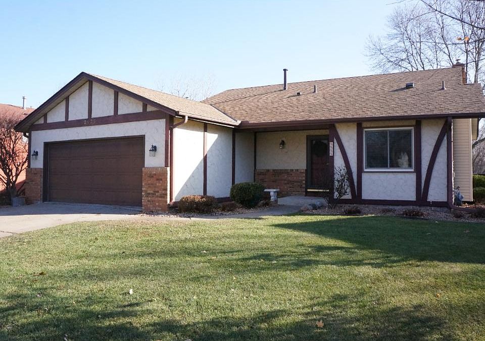 1st image of 2625 77th Blvd N