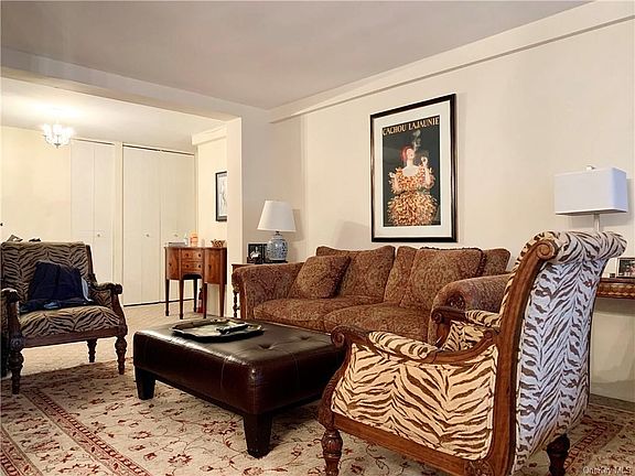 4th image of 21 Fairview Ave APT 324
