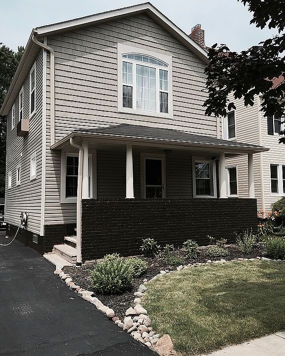 1st image of 19540 Riverview Ave