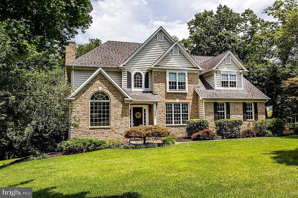 2142 Misty Meadow Rd photo 1