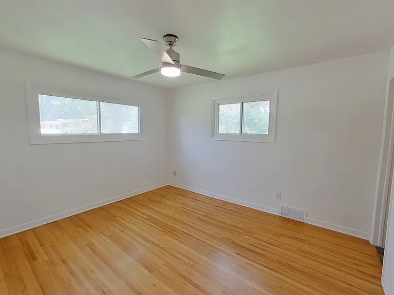 2520 N Perry Ave — Photo 12
