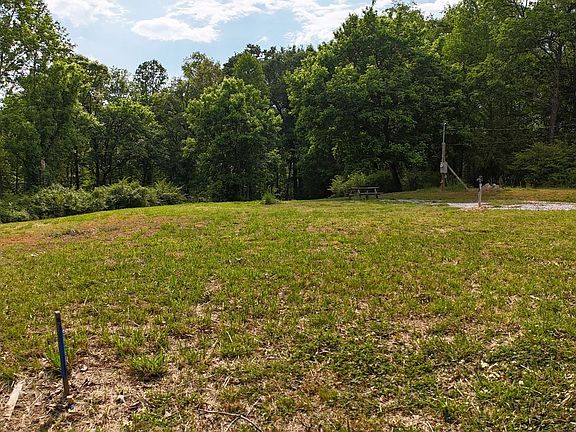 4th image of 735 Robertson Loop Rd #3B