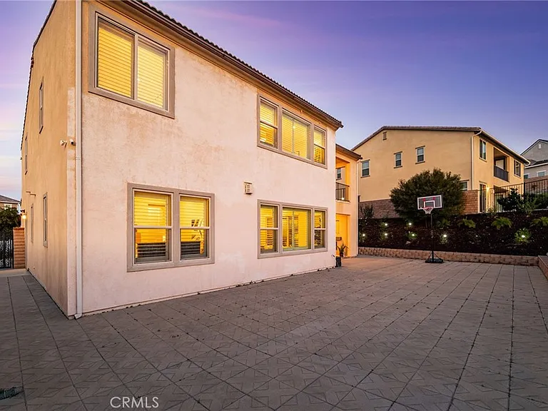 2413 Sierra Bella Dr — Photo 42