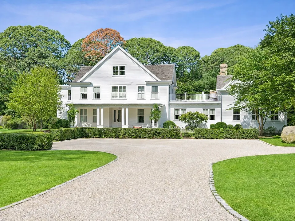 28 South Dr