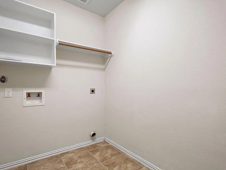 46 Black Swan Ct — Photo 11