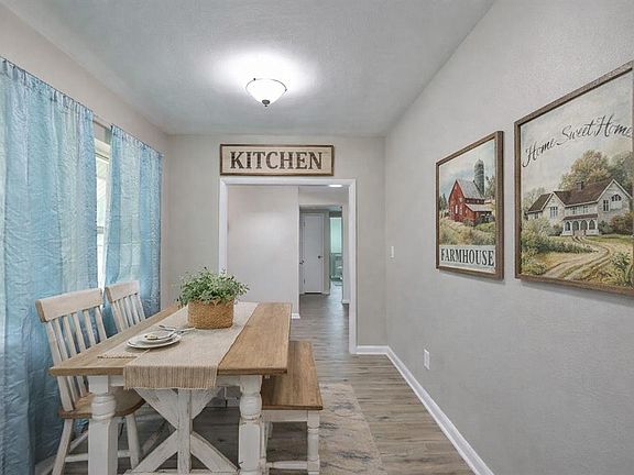 4th image of 1826 Ridgeway Dr