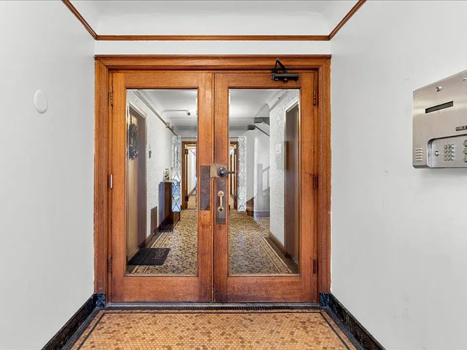 Buckingham Apartments