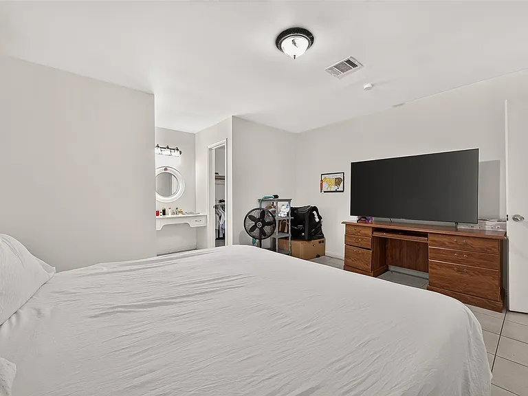8831 Sandstone St — Photo 16