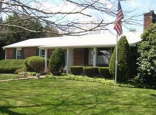 110 Dana Dr, New Brighton, PA 15066