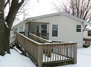 225 Marlette Dr, Farmington, NY 14425