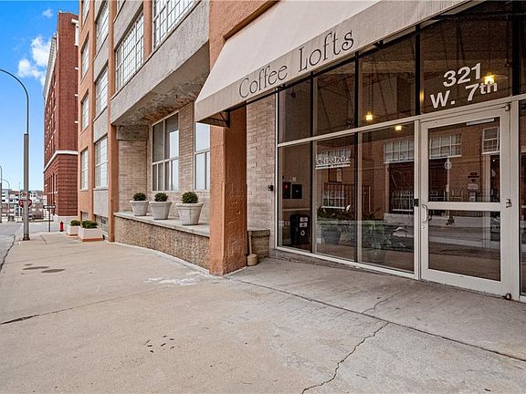 2nd image of 321 W 7th St APT 103