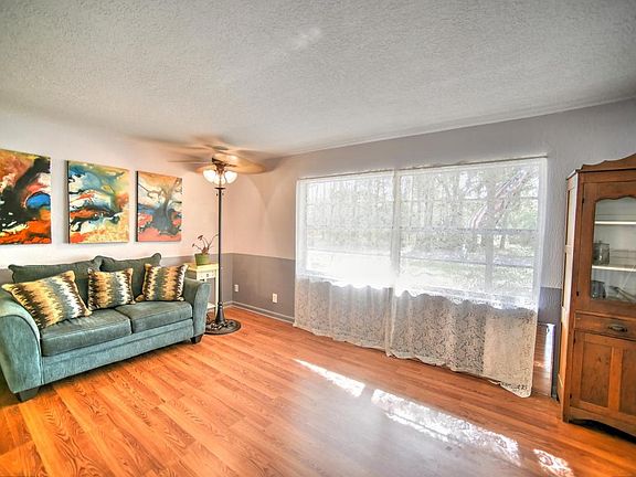 3rd image of 780 Nixon Ln