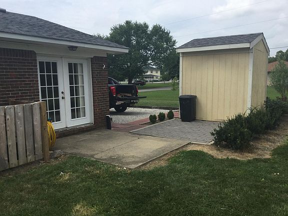 3rd image of 7058 S Manor Dr