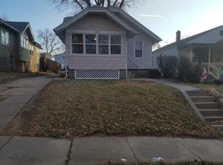 3933 R St, Omaha, NE 68107