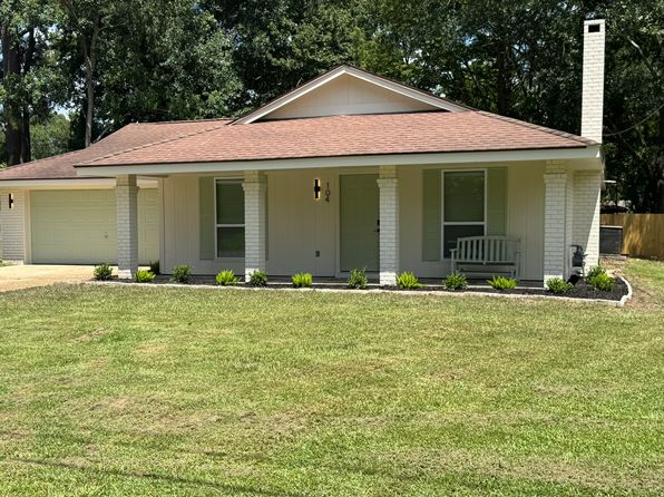 104 Comanche Dr