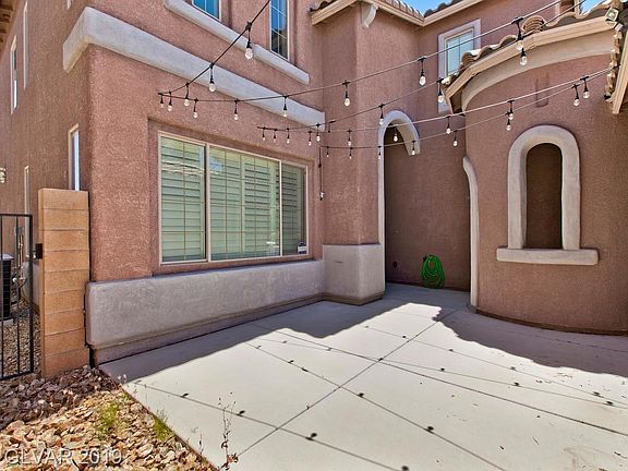 3rd image of 7816 Regency Park St