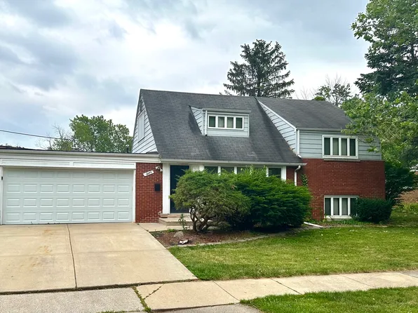 18453 Clyde Rd, Homewood, IL 60430