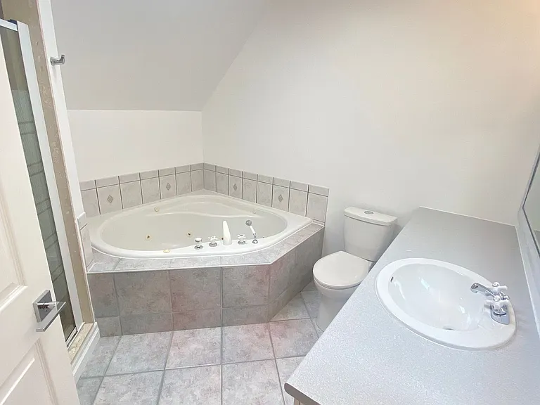 63 Johnston Ave #MAIN2 — Photo 9