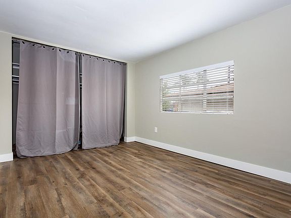 2nd image of 324 E Division St #1