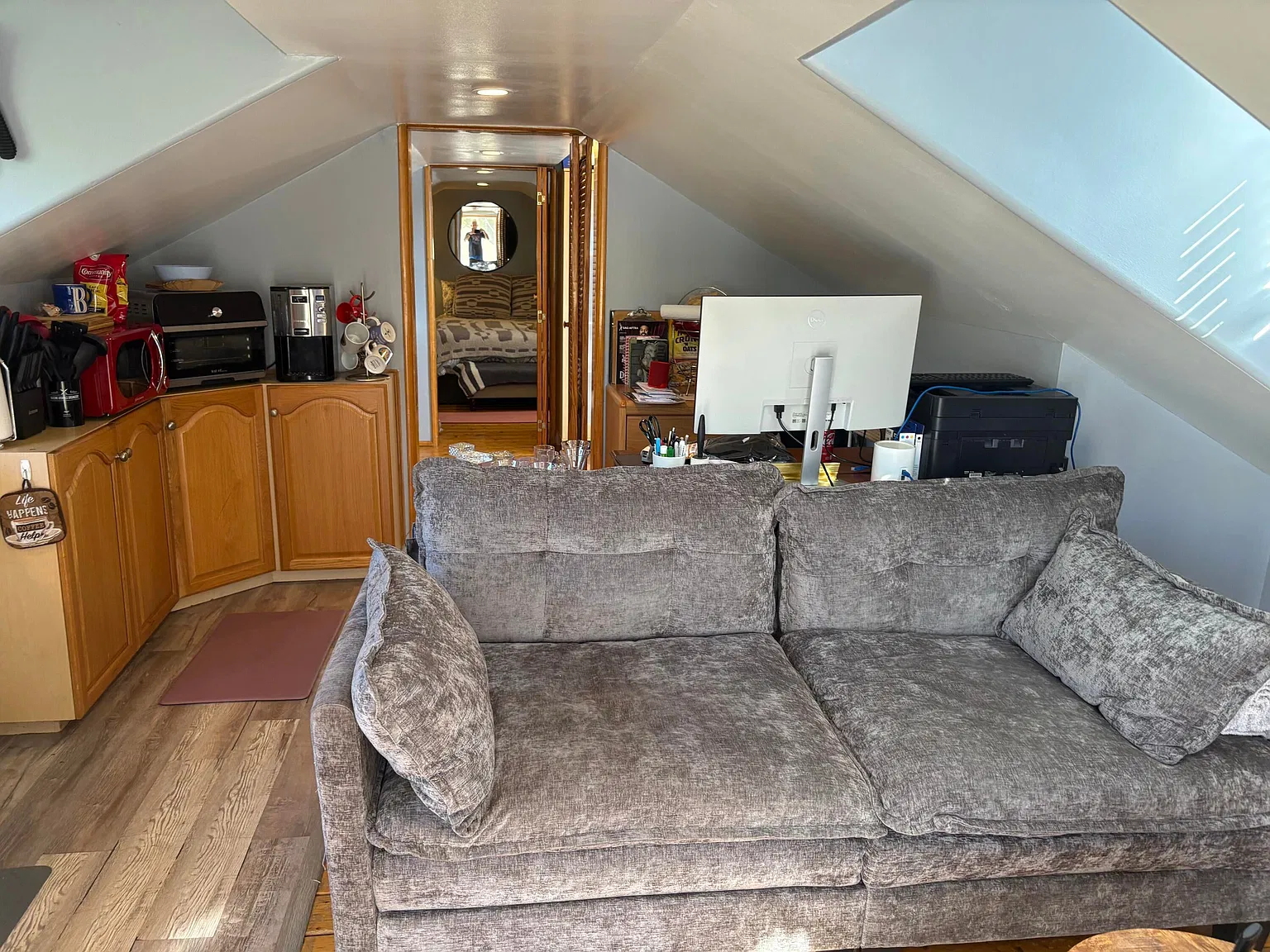 1 bed, 600 sqft, $2,400 — Photo 3
