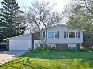 233 Garnett Ave, Winthrop Harbor, IL