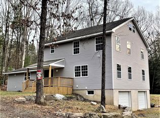 310 Rocky Rd, East Stroudsburg, PA 18301