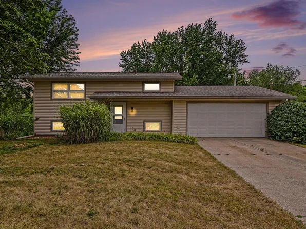 2785 Eaman Rd, Benton Harbor, MI 49022