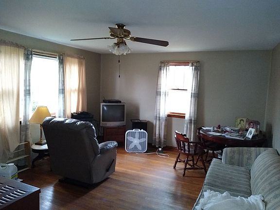4th image of 966 Seneca Trl