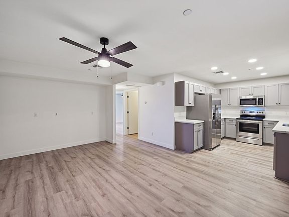 2nd image of 3644 E McDowell Rd #208