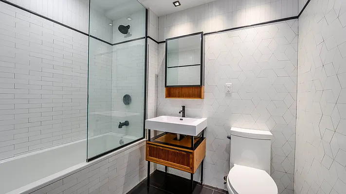 Rented by Nooklyn NYC LLC | media 34