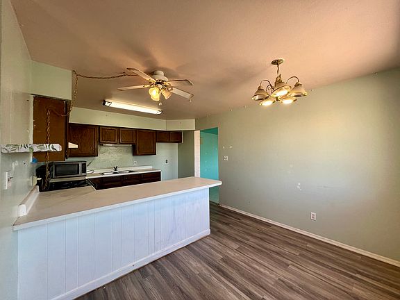 3rd image of 2863 E Saguaro Dr