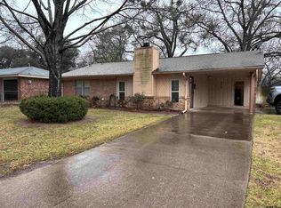 203 Baker St, Lindale, TX 75771