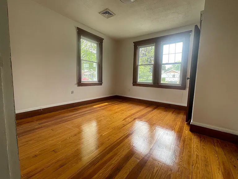 39 Brook St #2 — Photo 18