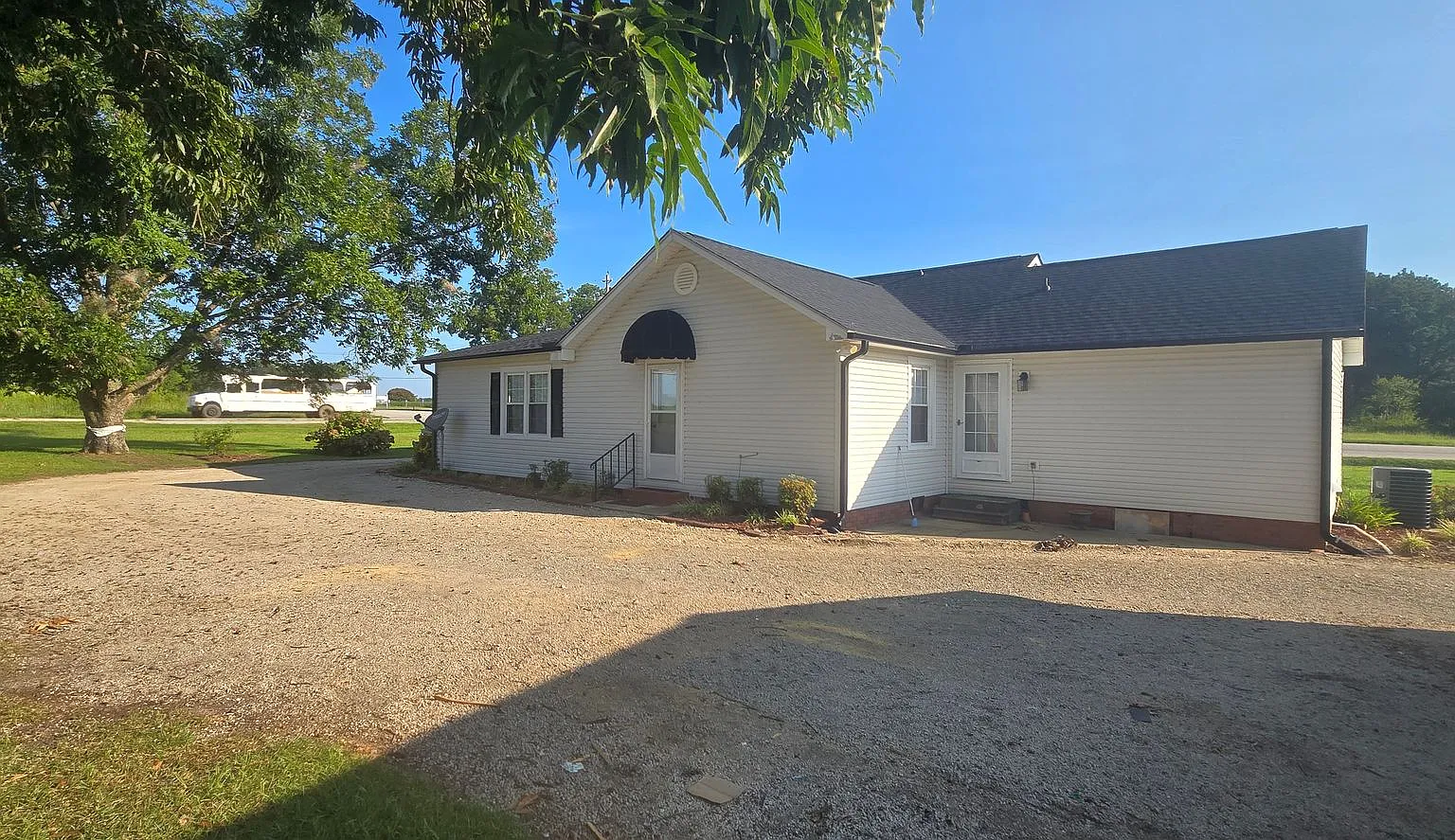 Coming Soon Updated Farmhouse — Photo 3
