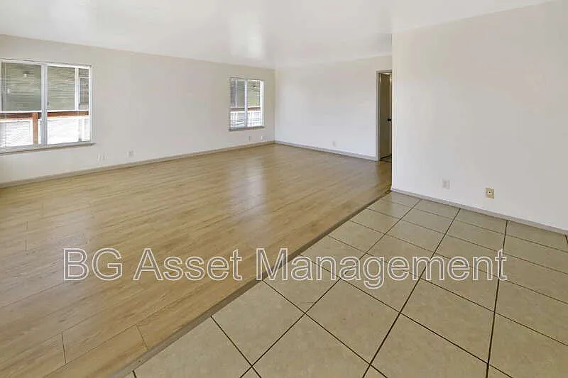 2 bed, 1.0 bath, $2,175 — Photo 4