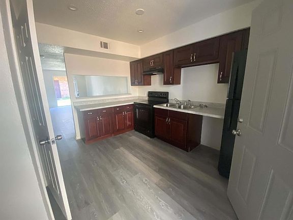 3rd image of 5949 Tullis Dr #5949