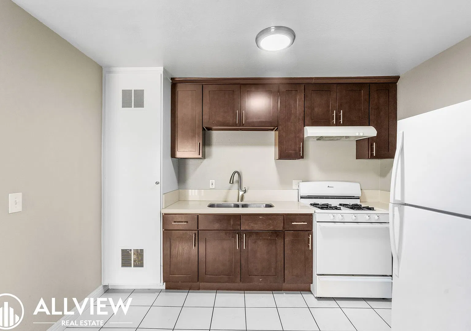 16972 Lynn Lane — Photo 4