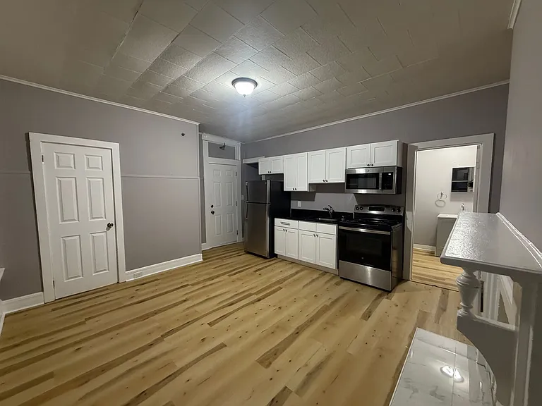 460 Main St — Photo 19