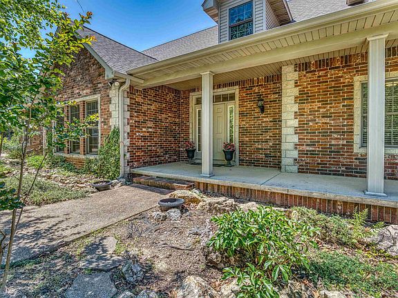3rd image of 263 Doris Jean Rd