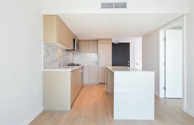 8189 Cambie St #2307 — Photo 4