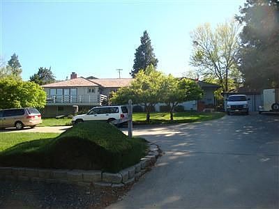 1st image of 415 Aeolia Dr