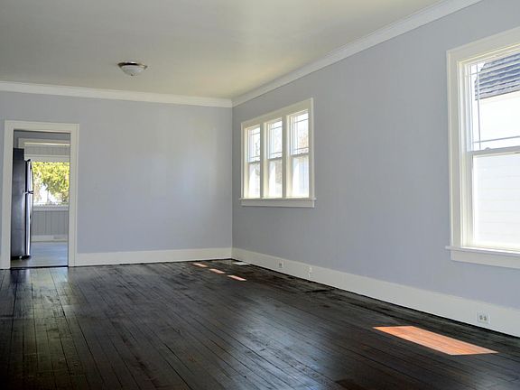 5th image of 1406 Tamarack Ave NW