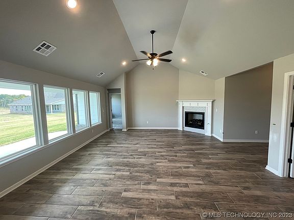 5th image of 15415 S 37th Ct