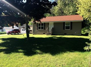 6904 W Victory Dr, Ludington, MI 49431