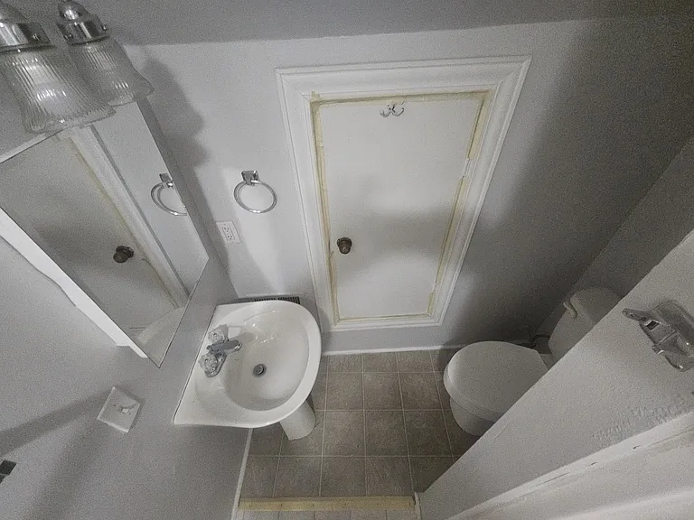 210 S Highland St #A — Photo 8